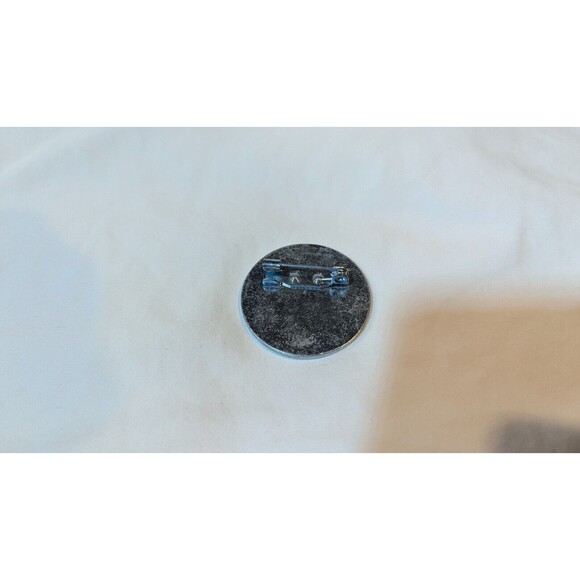 Magic the Gathering  Azorius Senet Guild Pin - Picture 2 of 2